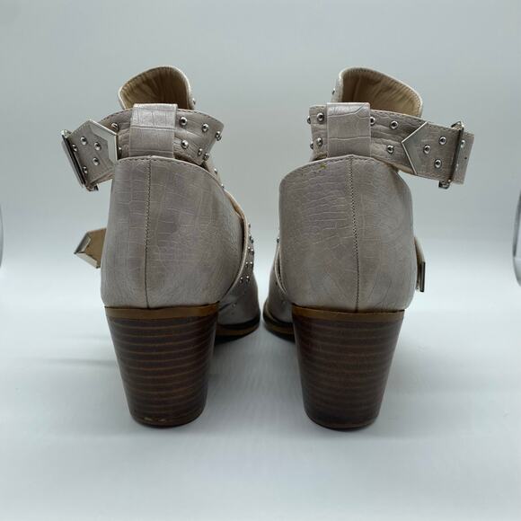 Arider Girl Cream Stud Buckle Crocodile Pointed Toe Block Heels Women's size 8.5 - Picture 4 of 10